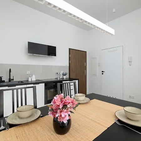 Modern With Parking And Garden By Renters Appartement *