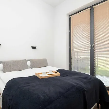 Modern With Parking And Garden By Renters 아파트 *